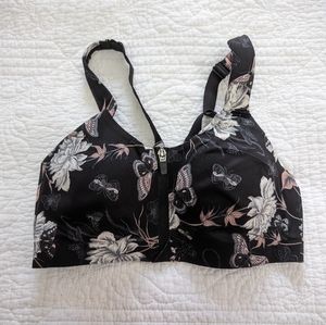 Victoria's Secret Incredible Knockout front-close sports bra, 32D